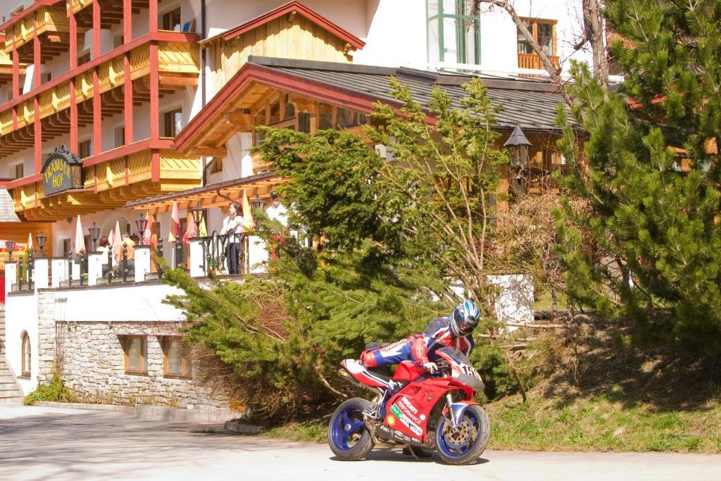 Huber Hotel Tramserhof Landeck Exterior foto