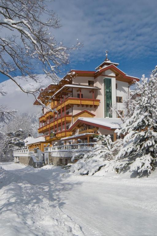 Huber Hotel Tramserhof Landeck Exterior foto